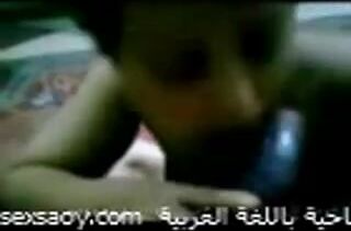 بنت يمنية تتناك في كسها الضيق