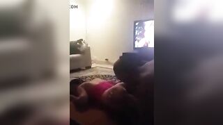 شاب عراقي يلحس كس قحبة وصديقه يصوره فيديو مسرب