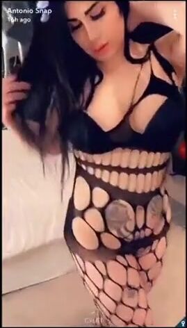 انطونيو سليمان مع ريم المكاحيل - سكس شيميل