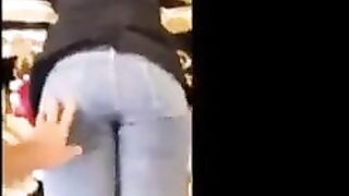 شرموطة مصرية بتنام على بطنها عشان اخوها يقفش طيظها الملبن ويجيبهم في كسها - سكس مصري قديم