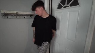 فيلم سكس القحبة السعودية باربي نجد وهي تتناك من مراهق
