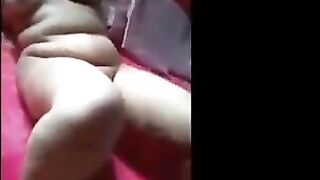 فيلم نيك مصرية مربربة من سواق التاكسي في شقة مفروشة - سكس مصري قديم