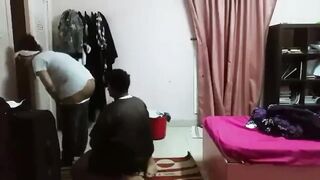 نيك لبوة مصرية من البواب تتناك على الواقف وصوتها واضح ويهيج الشرموطة بتحب زبه الكبير الاسود - سكس مصري