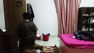 نيك لبوة مصرية من البواب تتناك على الواقف وصوتها واضح ويهيج الشرموطة بتحب زبه الكبير الاسود - سكس مصري