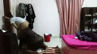 نيك لبوة مصرية من البواب تتناك على الواقف وصوتها واضح ويهيج الشرموطة بتحب زبه الكبير الاسود - سكس مصري