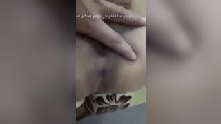 عراقية قحبة تتناج من حبيبها الهايج وتمصله زبه الفحل وينيكها بأوضاع ساخنة على السرير - سكس حقيقي