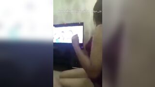 عراقية قحبة تتناج من حبيبها الهايج وتمصله زبه الفحل وينيكها بأوضاع ساخنة على السرير - سكس حقيقي