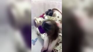 عراقية قحبة تتناج من حبيبها الهايج وتمصله زبه الفحل وينيكها بأوضاع ساخنة على السرير - سكس حقيقي