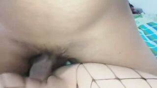 مراهقة مصرية بتتناك من ابوها وبتقوله دخل زبك كله يا بابا