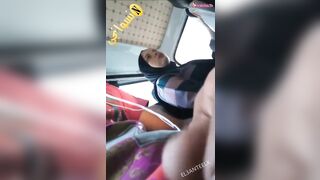 فيديو تحرش لشاب مصري مطلع زبه في عربية اجرة