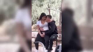 تحرش في الجنينة مصري مع شرموطة هايجه