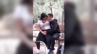 تحرش في الجنينة مصري مع شرموطة هايجه