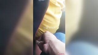 متحرش مصري بيبعبص طيزها الكبيرة في المواصلات