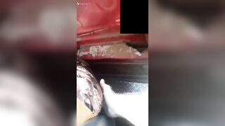 هايج متحرش بيحسس عي طيز مصرية في العربية