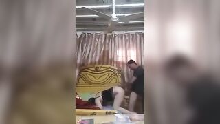 شرموطة مصرية بتخون جوزها مع عشيقها