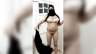 نودز منقبة مصرية بتعرض جسمها لعشيقها