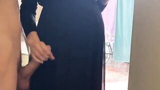 شرموطة مصرية منقبة بتمص زب جارها