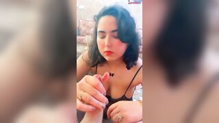 شرموطة سعودية تمص زب صديقها المصري
