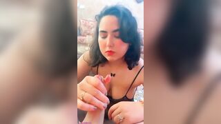 شرموطة سعودية تمص زب صديقها المصري