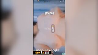 فيديو سكس ام شامبو تعرض جسمها وتنيك كسها وتمص بزازها كامل